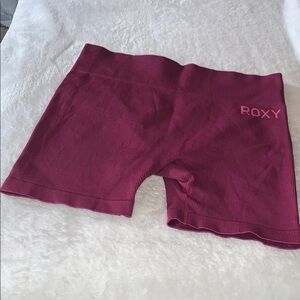 Gently Loved Ribbed Maroon & Pink Seamless Yoga Shorts by ROXY